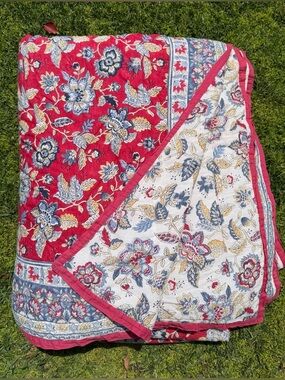 Pottery Barn Scarlett Handcrafted Reversible King Quilt Red Cream Floral RARE!